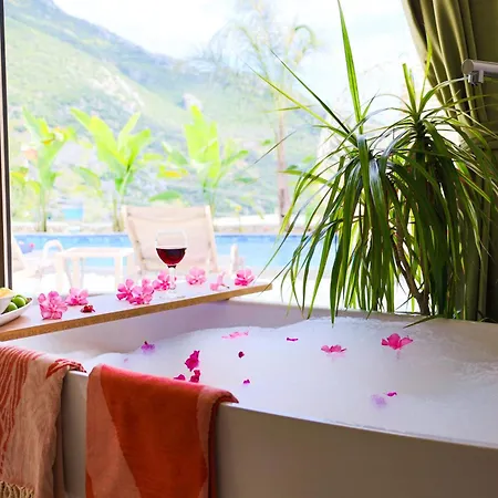 Villa Fonte, Outstanding View, Large Pool